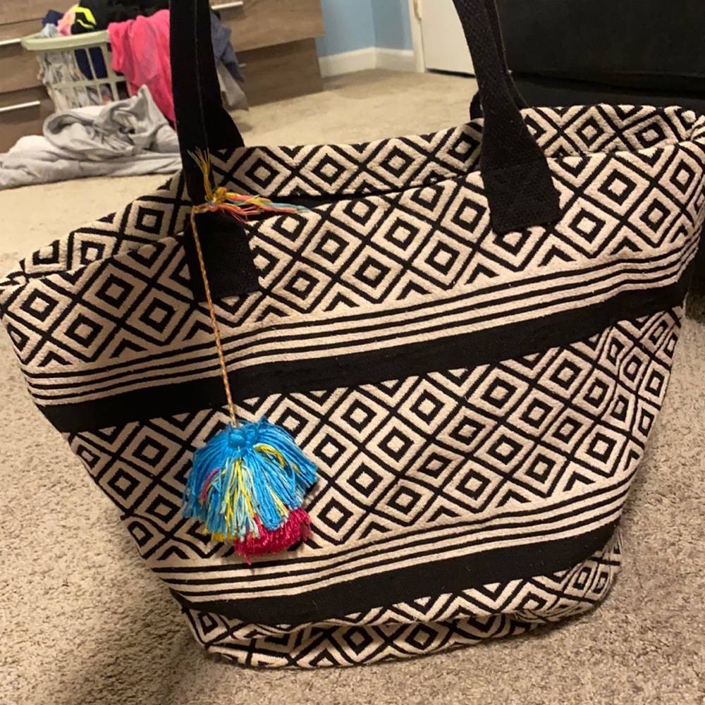 Tote! good for everyday or for the beach!